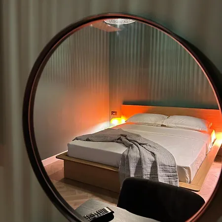 Modern Luxe Center Escape * Polisi i Vogel
