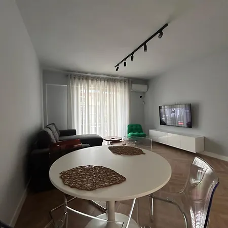 Modern Luxe Center Escape Polisi i Vogel